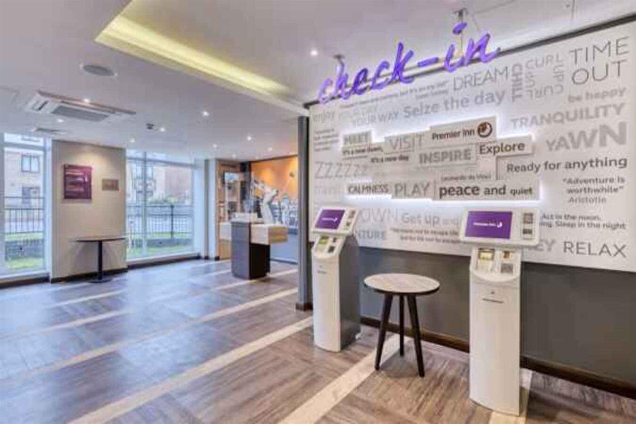Premier Inn Peterborough City Centre Exterior foto